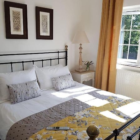วิสทีเรีย แฮส Bed & Breakfast แครนฟีลด์ ภายนอก รูปภาพ