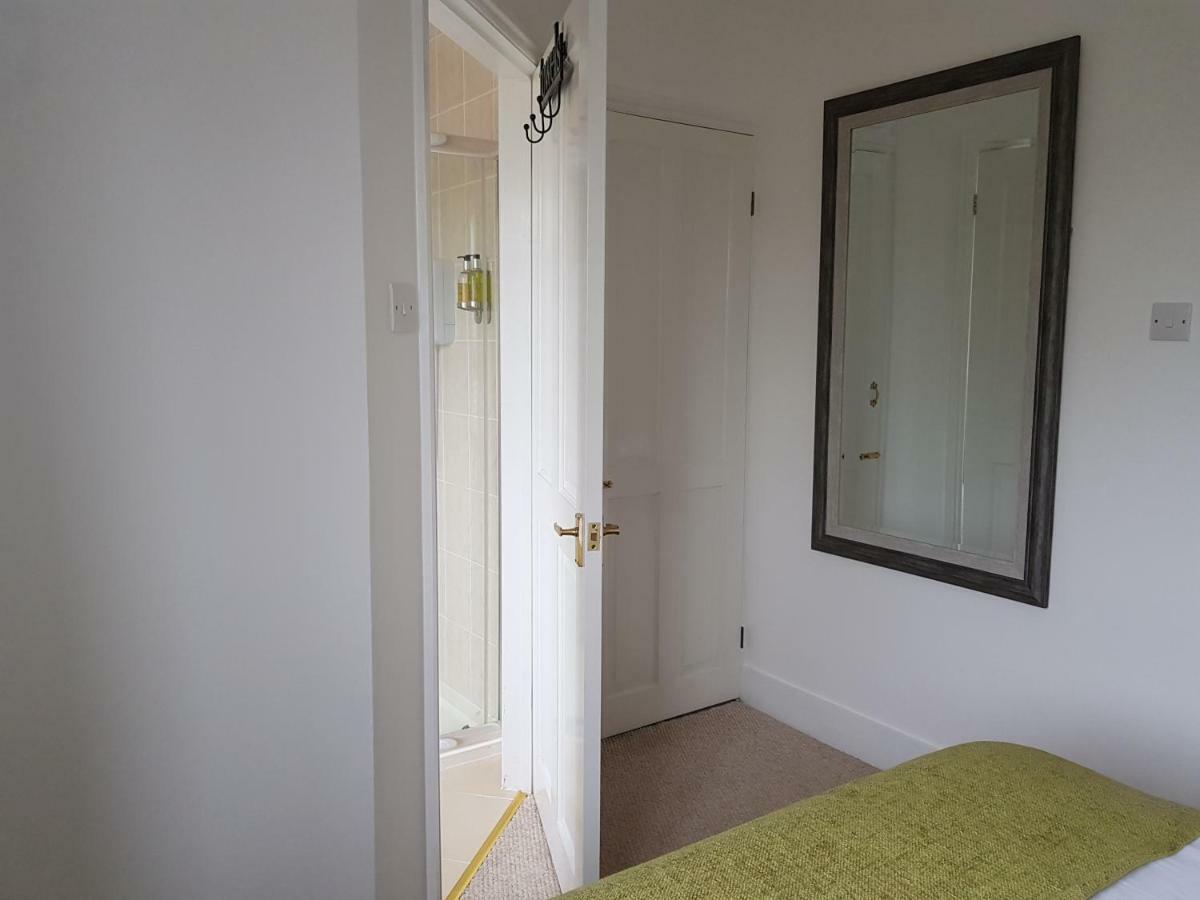 วิสทีเรีย แฮส Bed & Breakfast แครนฟีลด์ ภายนอก รูปภาพ